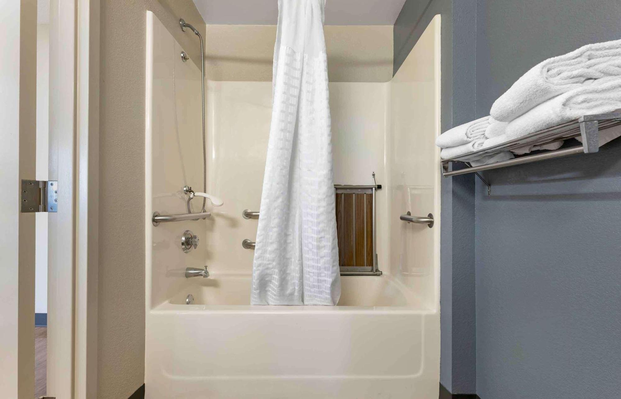 Extended Stay America Select Suites - Chicago - Hanover Park Ngoại thất bức ảnh